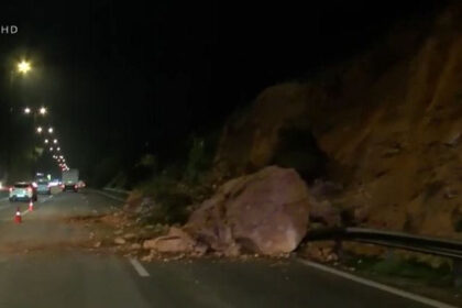 Κατολίσθηση βράχων και δέντρων στη Λεωφόρο Αθηνών - Σοβαρά κυκλοφοριακά προβλήματα 3