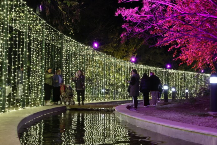 Χριστούγεννα στο Πεδίον του Άρεως: Παρέλαση 39 αστέρων με ελεύθερη είσοδο - Το πρόγραμμα 3 Χριστούγεννα στο Πεδίον του Άρεως