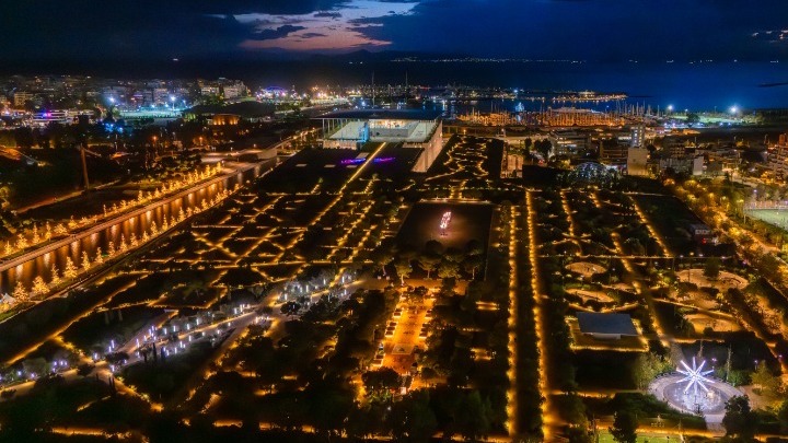 Το Πάρκο Σταύρος Νιάρχος μεταμορφώνεται στον πιο φωτεινό προορισμό της πόλης για τις γιορτές 5 Πάρκο Σταύρος Νιάρχος