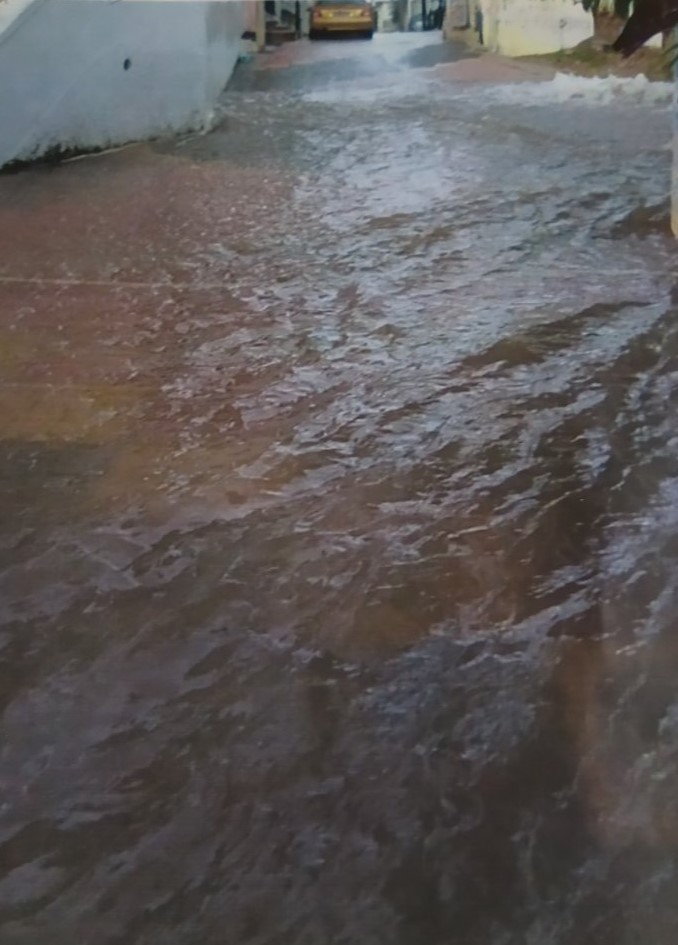 "10 χρόνια μάς εμπαίζετε!" - Η απίστευτη περιπέτεια οικογένειας που βοήθησε τον Δήμο σε αντιπλημμυρικό έργο 3