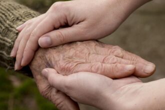 Δράσεις στα ΚΑΠΗ για την προστασία των ηλικιωμένων από τις απάτες 27