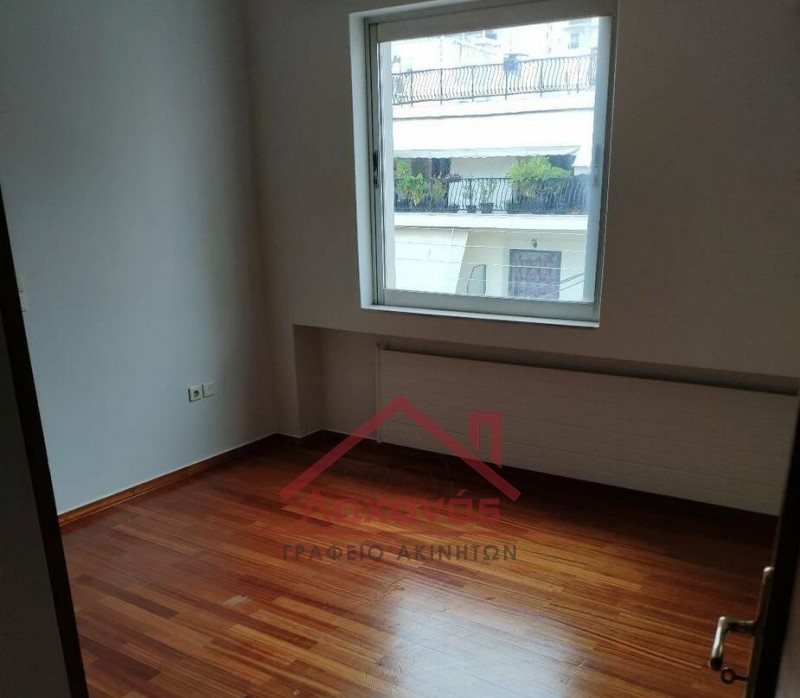 Ευκαιρία τώρα: Πωλείται μεζονέτα στην Πετρούπολη, που συνδυάζει άνεση και λειτουργικότητα 9