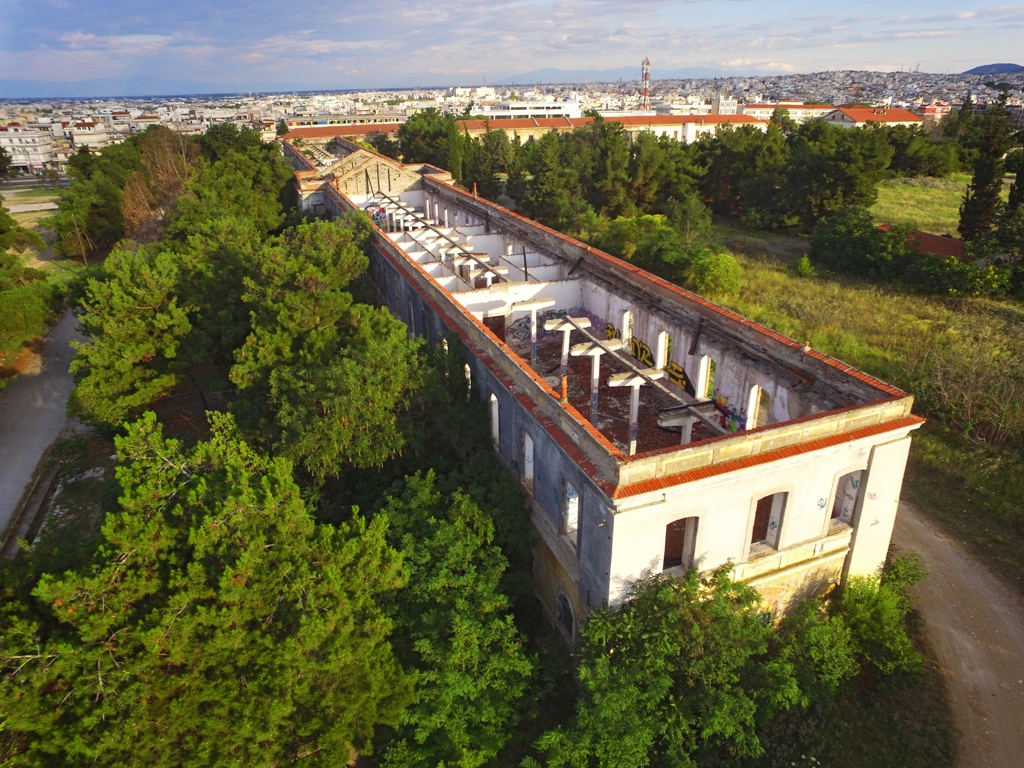 Το Στρατόπεδο Παύλου Μελά αλλάζει τη Θεσσαλονίκη, ενώ το Στρατόπεδο Χαϊδαρίου θάβεται στο τσιμέντο μιας "χακί πολιτείας" 7 Το Στρατόπεδο Παύλου Μελά αλλάζει τη Θεσσαλονίκη, ενώ το Στρατόπεδο Χαϊδαρίου θάβεται στο τσιμέντο μιας "χακί πολιτείας" 6