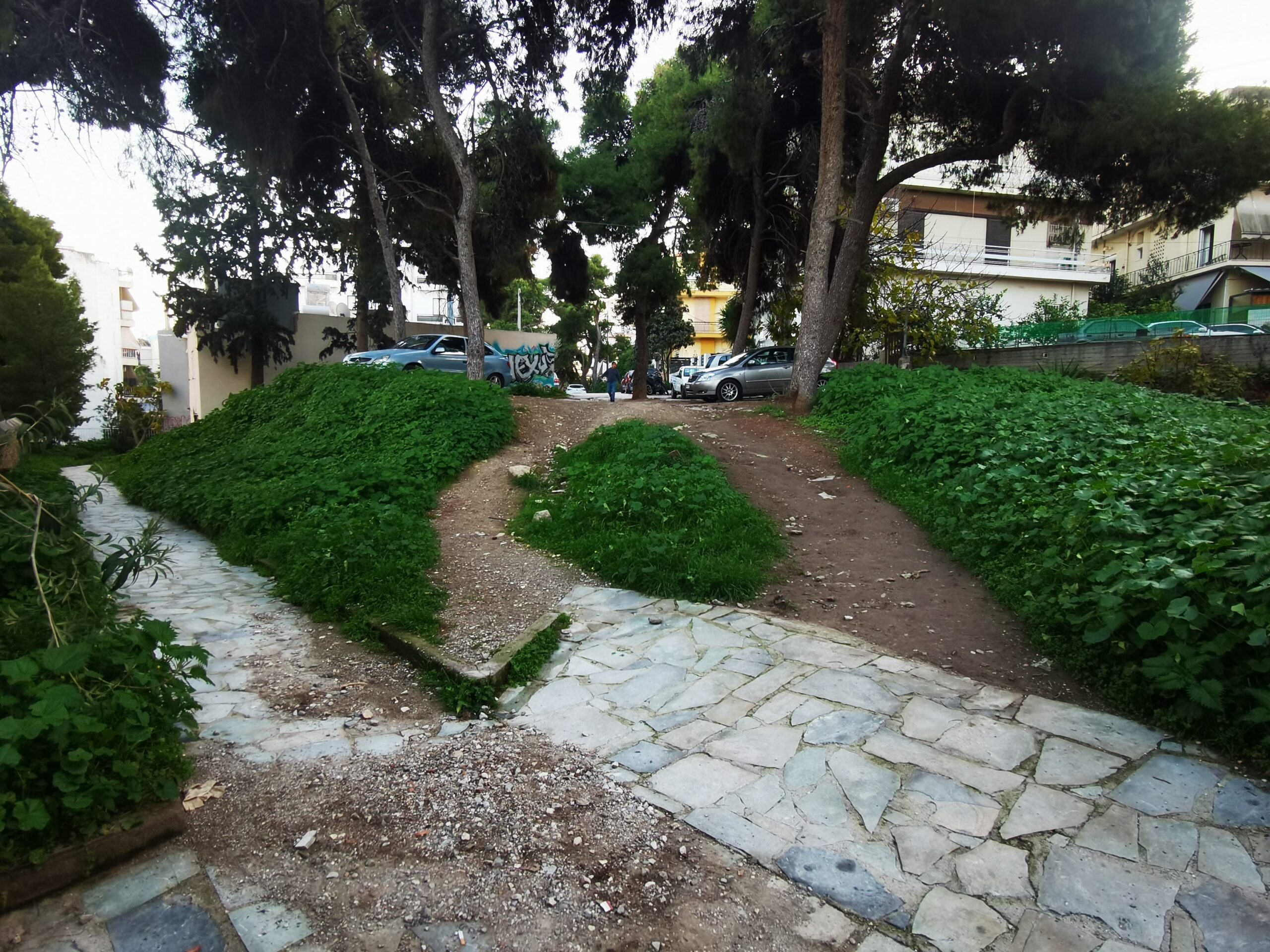 Αυτό είναι ένα μνημείο της πόλης του Χαϊδαρίου - Πάμε καλά; 3