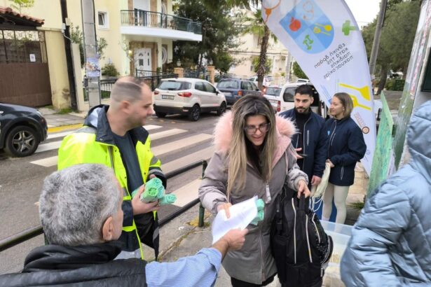 Δήμος Χαϊδαρίου: Ενημέρωση για τους καφέ κάδους, μοιράστηκαν βιοδιασπώμενες σακούλες 109