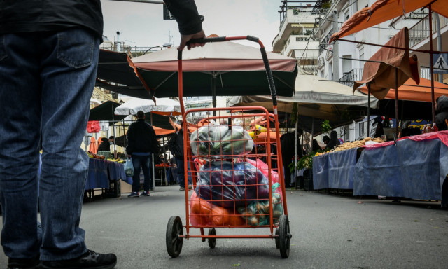 Η λαϊκή αγορά που 40 χρόνια δεν έχει φύγει ποτέ από τον δρόμο-παγίδα 1
