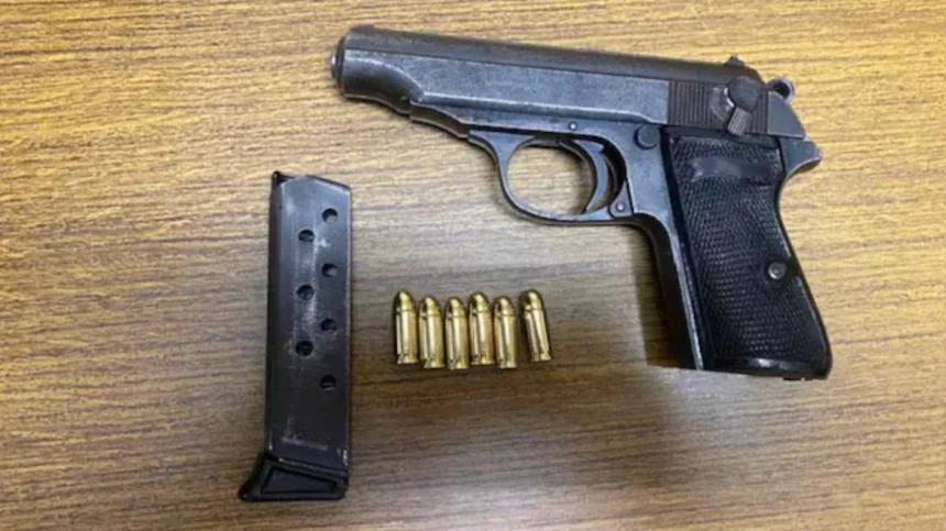 Χαϊδάρι: Καταδίωξη και σύλληψη 20χρονου με γεμάτο πιστόλι 1