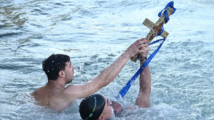 Ποιο είναι το σωστό; Θεοφάνεια ή Θεοφάνια; 1