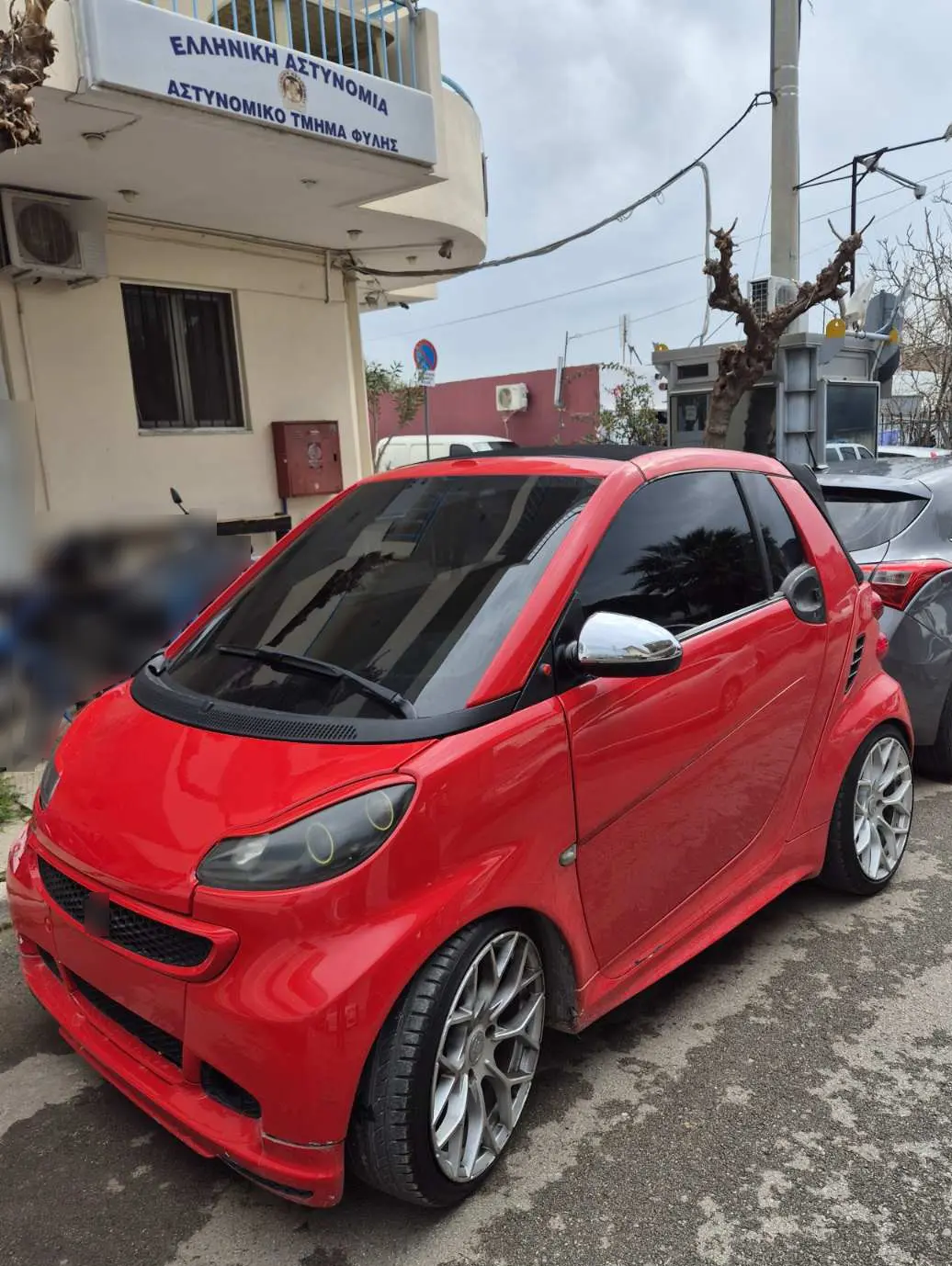 Smartάκι με πανίσχυρο ηχοσύστημα προκαλεί αστυνομική επιχείρηση 3