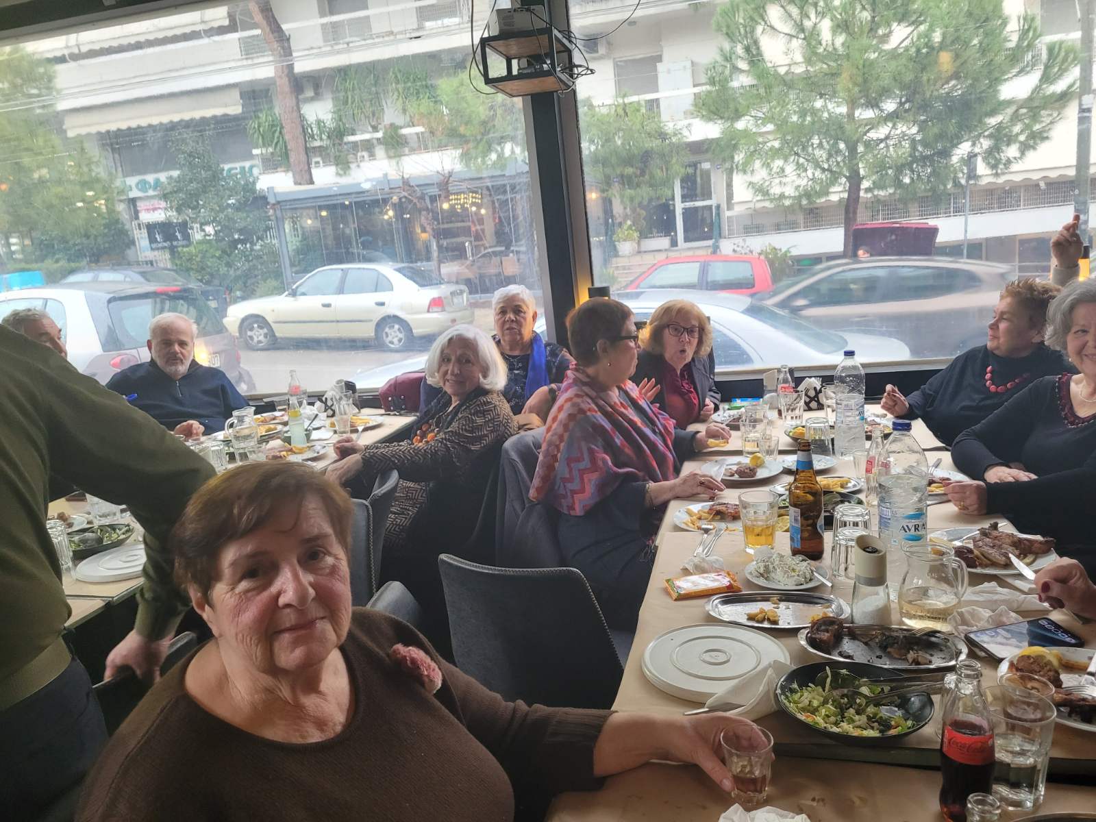 Μια συνάντηση γεμάτη μνήμες, αγκαλιές και νέα ξεκινήματα για τους συνταξιούχους του Δήμου Χαϊδαρίου 8 Μια συνάντηση γεμάτη μνήμες, αγκαλιές και νέα ξεκινήματα για τους συνταξιούχους του Δήμου Χαϊδαρίου 7