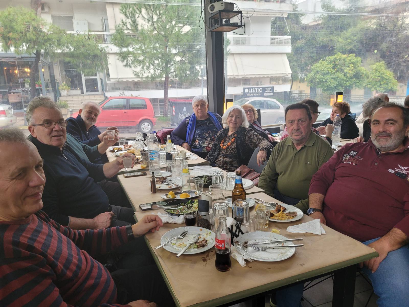 Μια συνάντηση γεμάτη μνήμες, αγκαλιές και νέα ξεκινήματα για τους συνταξιούχους του Δήμου Χαϊδαρίου 10 Μια συνάντηση γεμάτη μνήμες, αγκαλιές και νέα ξεκινήματα για τους συνταξιούχους του Δήμου Χαϊδαρίου 9