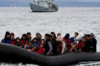 "Σκοτώστε τους όλους! Ο Θεός θα ξεχωρίσει τους δικούς του..." 23