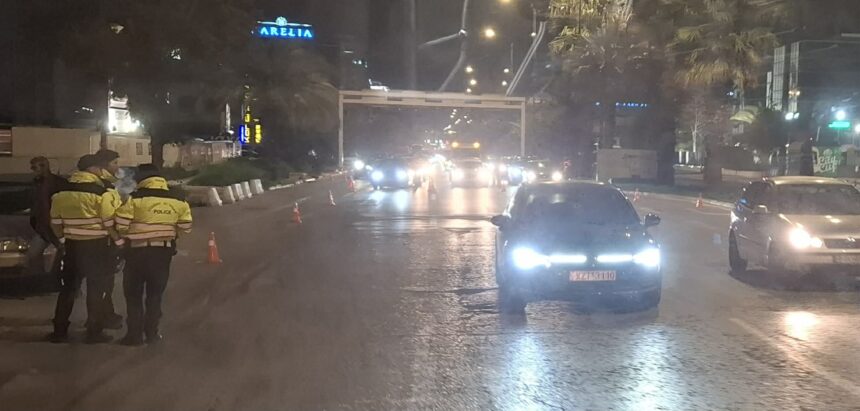 Πίσω από ένα αλκοτέστ στη Λεωφόρο Αθηνών... 1