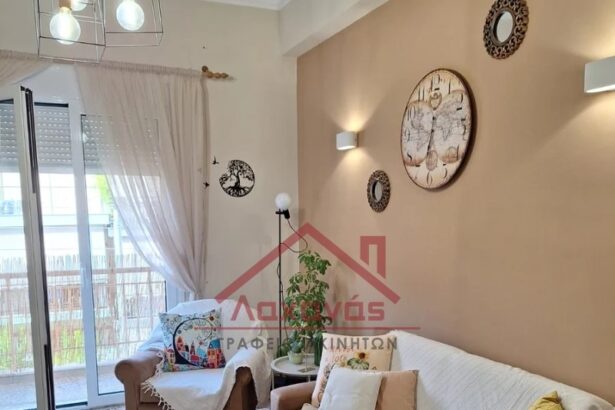 Πωλείται ανακαινισμένο διαμέρισμα στην Πετρούπολη 115