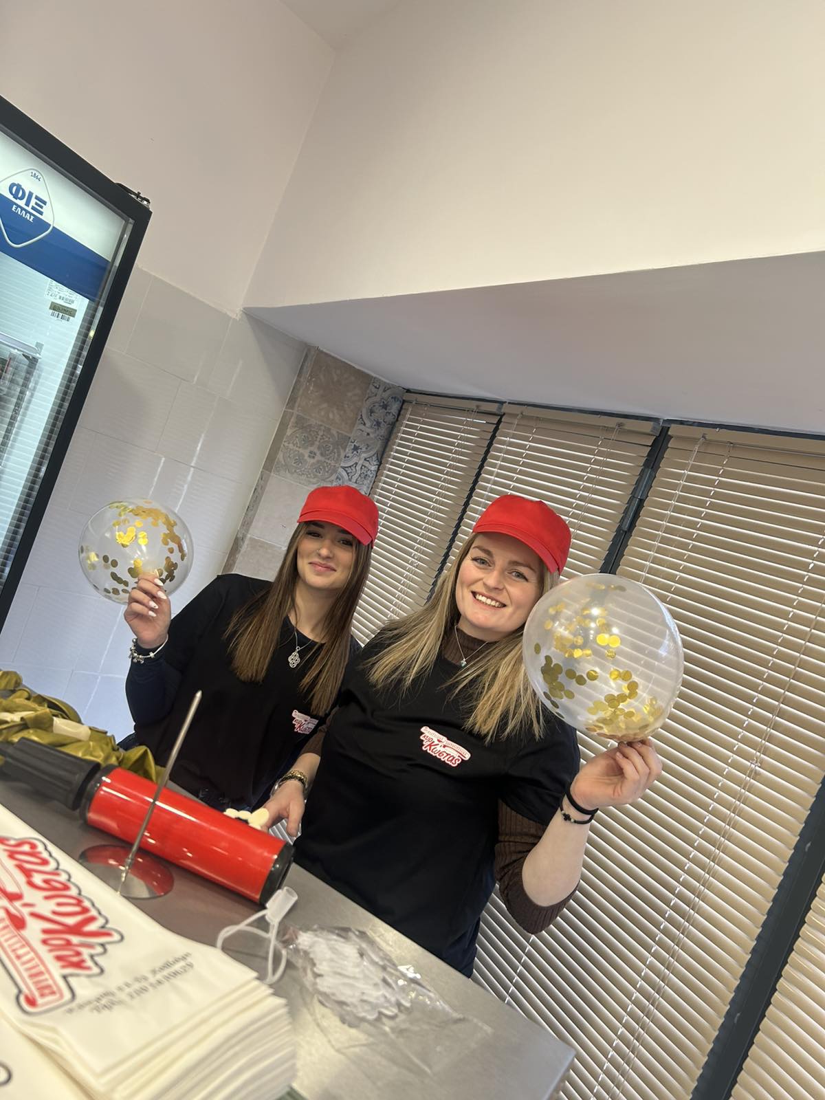 Ο «Κύρ Κώστας» είναι το νέο γευστικό σημείο της οδού Κύπρου - Τα Highlights και η ιστορία του 7