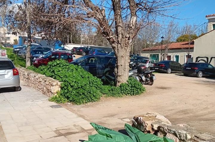 "Προσβολή στο ιστορικό Κτήριο και στον Χαϊδαριώτικο λαό" 1