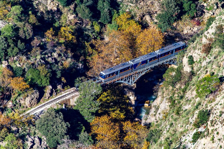 Οδοντωτός, ένα αίσχος 1