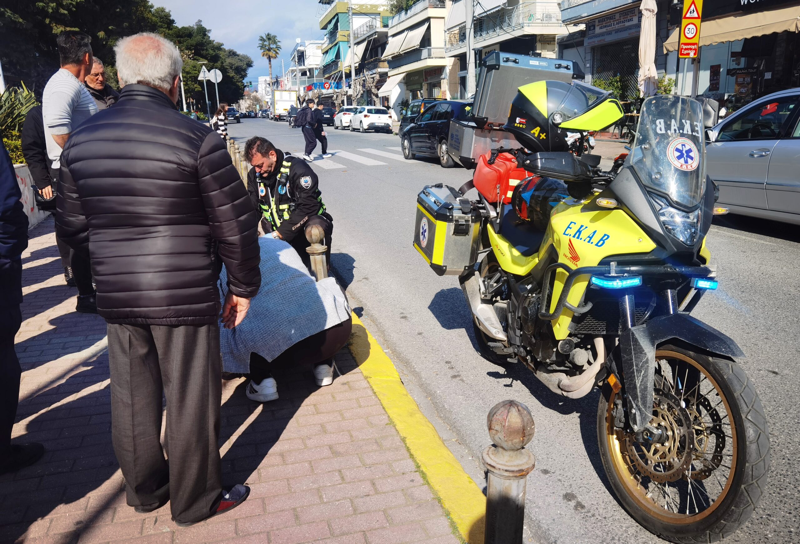 Καραϊσκάκη - Πλατεία Ηρώων: Τραυματισμός μαθητή σε τροχαίο ενώ επέστρεφε από το σχολείο 3