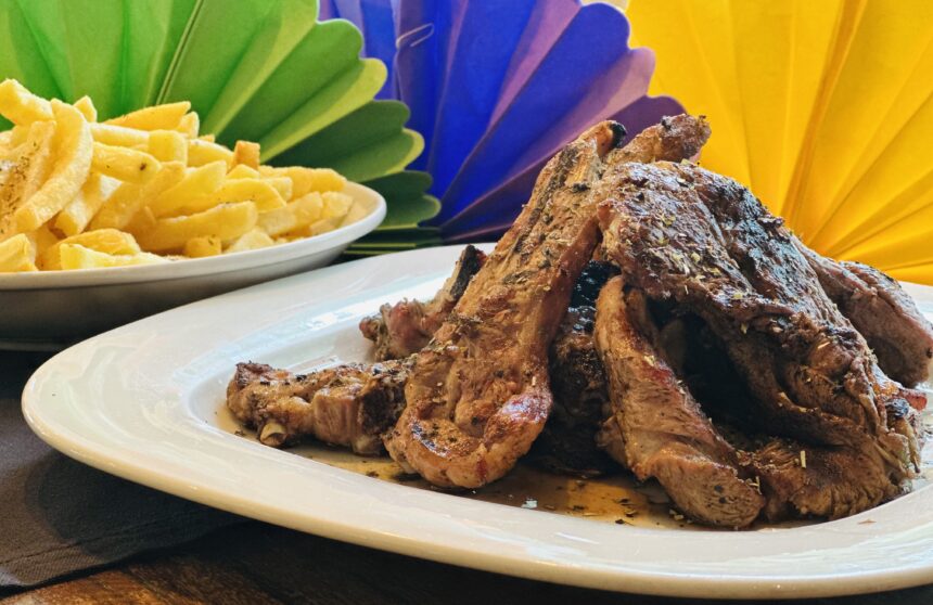 Γλέντι Τσικνοπέμπτης με ψητά, κιθάρα-μπουζούκι, τζάκια, μέσα στο πράσινο - Από το μεσημέρι 15