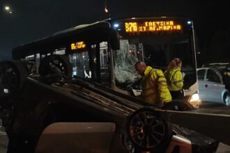 Ένας σοβαρά τραυματίας σε σφοδρή σύγκρουση ΙΧ με το 876 στον Σκαραμαγκά 24