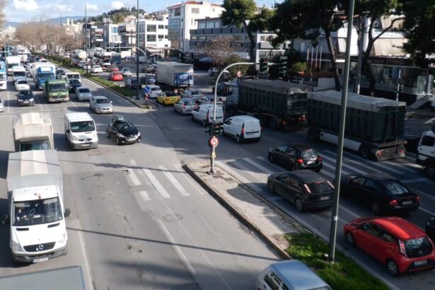 Κατάσταση αποκλεισμού στη Λεωφόρο Αθηνών 3