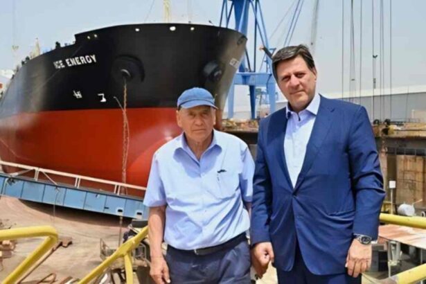 Πλοία και super-yachts δίνουν ψήφο εμπιστοσύνης στον Σκαραμαγκά 115