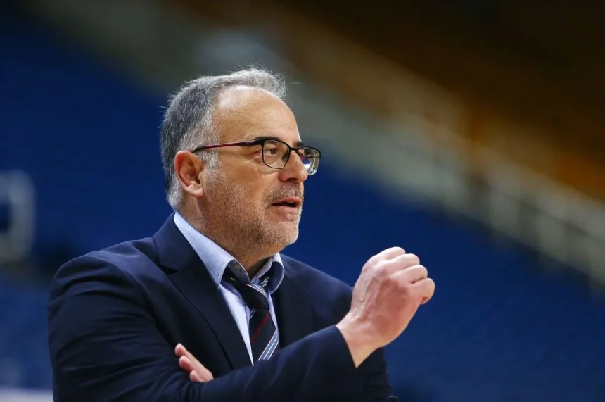 "Και πώς να εξηγήσεις τώρα τα αδιανόητα;" - ΑΕΚ, Παναθηναϊκός, Ολυμπιακός, αποχαιρετούν τον Θ. Σκουρτόπουλο 1