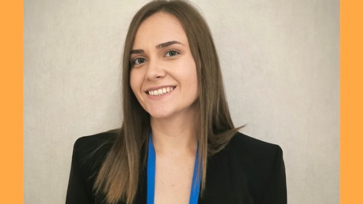 Τα Εκπαιδευτήρια Νέα Παιδεία συγχαίρουν την Έλενα Θάνου για τη διάκριση και την υποτροφία της 15