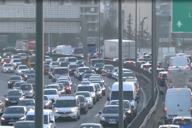 Μποτιλιάρισμα 11χλμ. στον Κηφισό λόγω καραμπόλας οχημάτων 95