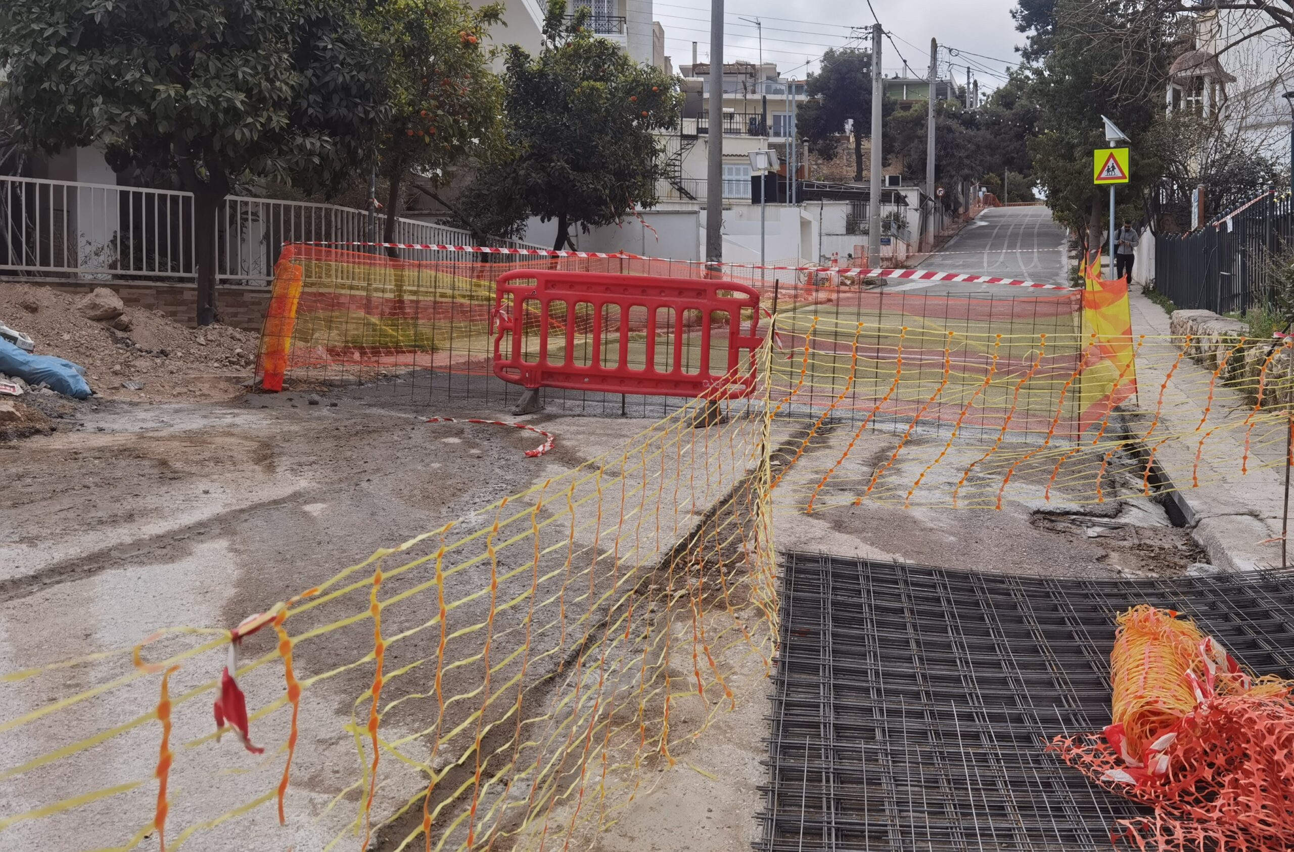 Ξεκινάει ασφαλτόστρωση στην οδό Σατωβριάνδου 5 Ξεκινάει ασφαλτόστρωση στην οδό Σατωβριάνδου 4