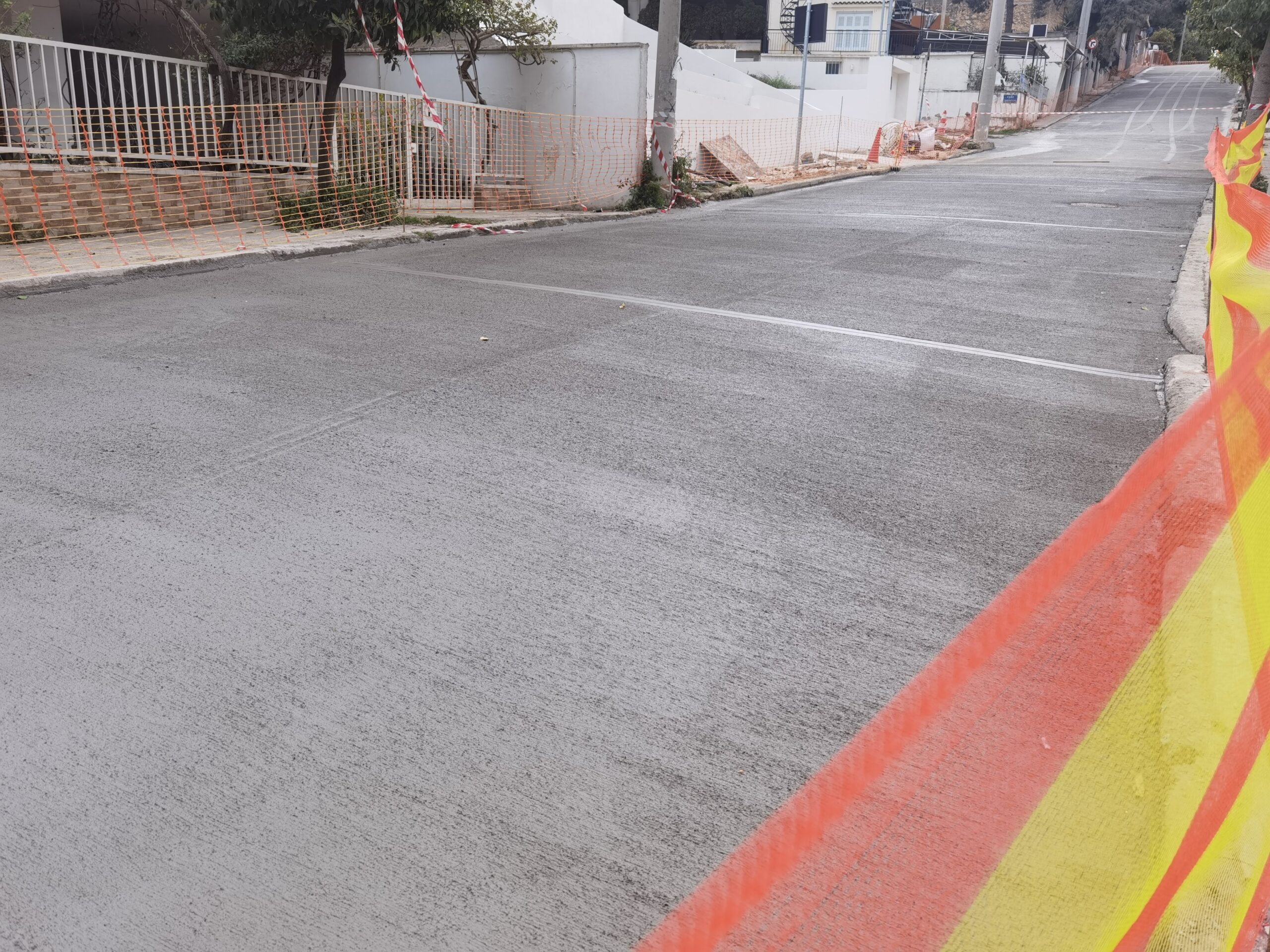 Ξεκινάει ασφαλτόστρωση στην οδό Σατωβριάνδου 7 Ξεκινάει ασφαλτόστρωση στην οδό Σατωβριάνδου 6