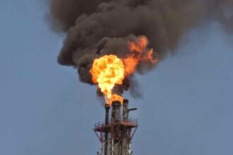 Ρύπανση από τα διυλιστήρια: Μικροχορηγίες ή σοβαρές επενδύσεις; 25