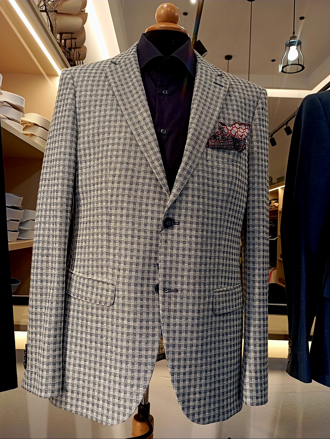 Στο κατάστημα VM του Βασίλη Μαραγκού συναντάμε την τέχνη του ανδρικού style 5