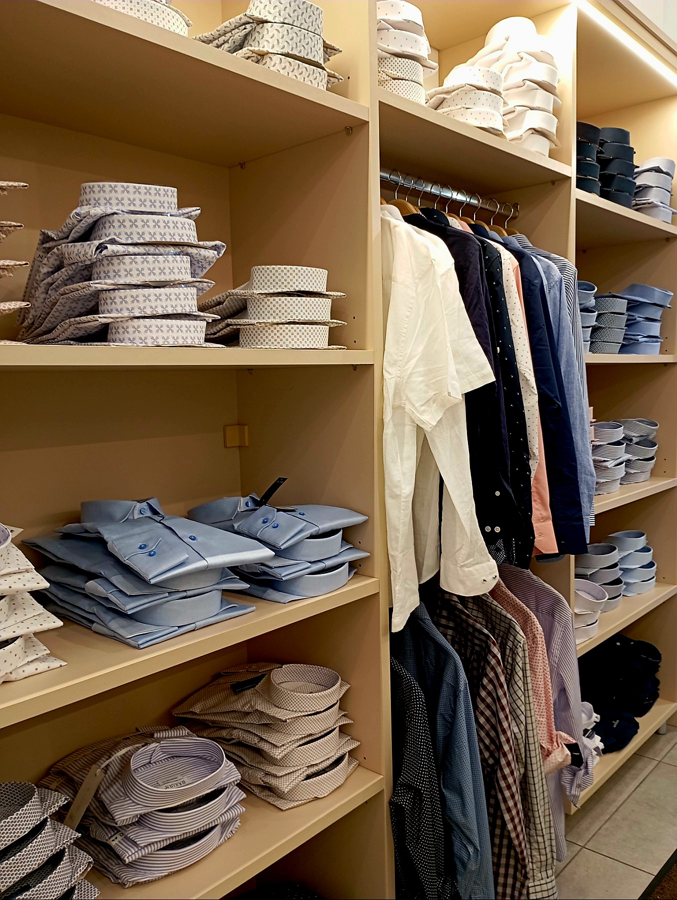 Στο κατάστημα VM του Βασίλη Μαραγκού συναντάμε την τέχνη του ανδρικού style 13