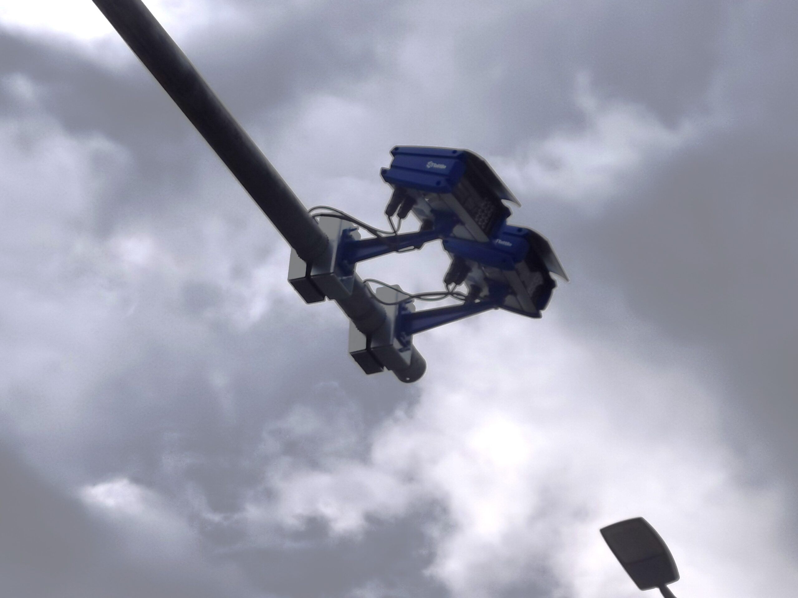 Οι κάμερες της Λεωφόρου Αθηνών "εισβάλλουν" στην καθημερινότητά μας - Μαύρο ή άσπρο; 3