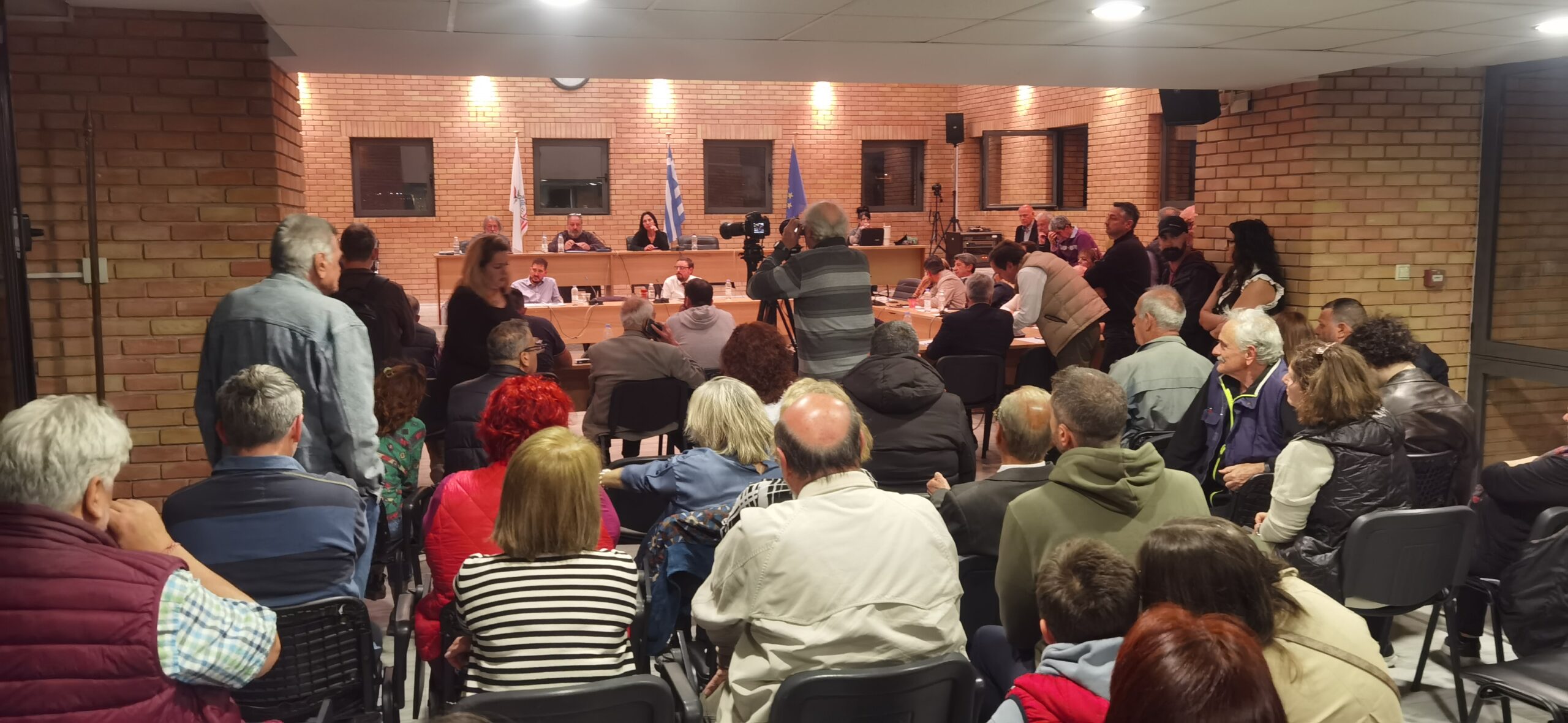 "Ποιο Πάρκο; Είναι το οικοπεδό μας" - Αναπόφευκτη η σύγκρουση κυβέρνησης και Χαϊδαρίου για τη λεηλασία στο Ποικίλο 3