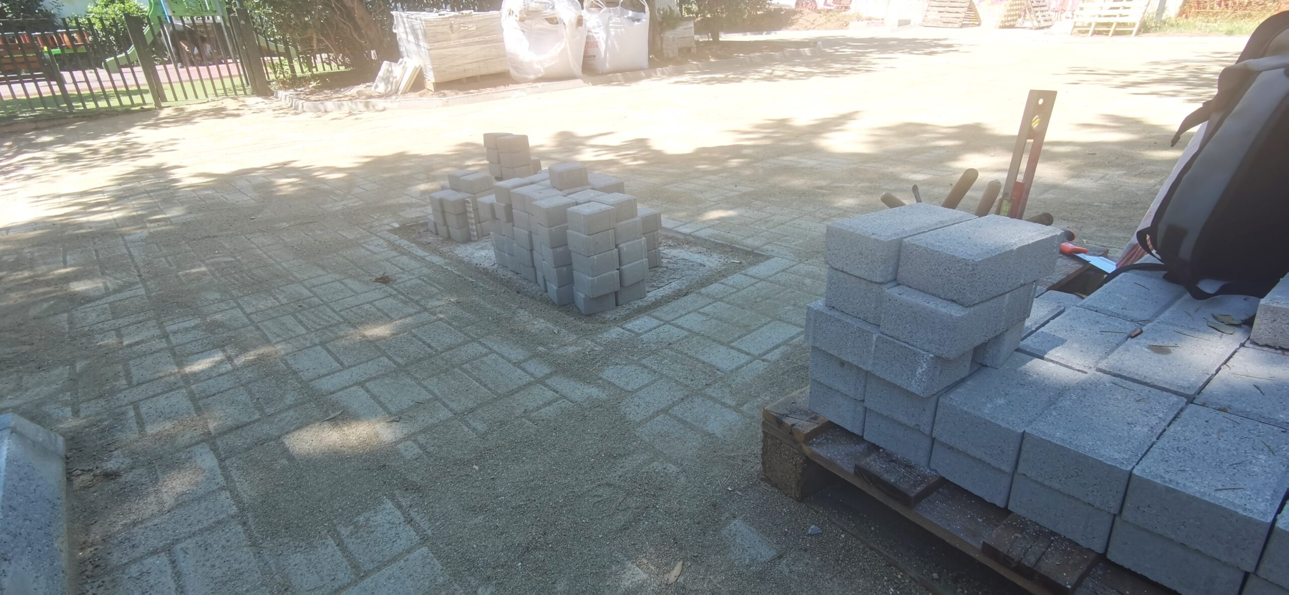 Σε στάδιο ολοκλήρωσης Πλατεία στο κεντρικό Χαϊδάρι 5