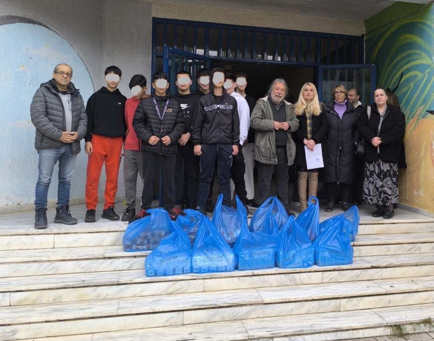 Ποιο Γυμνάσιο δωρίζει τρόφιμα στο Κοινωνικό Παντοπωλείο του Δήμου 1