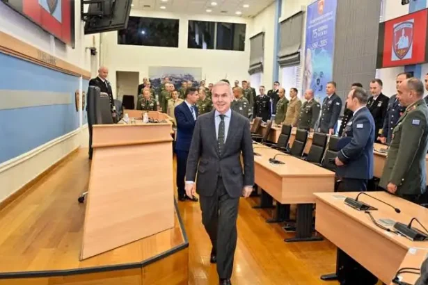 Πάρκο Νεολαίας: Ο Αθανάσιος Δαβάκης με αντιπροσωπεία της κυβέρνησης στο σημερινό Δημοτικό Συμβούλιο Χαϊδαρίου 111