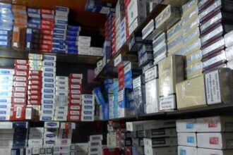 Χαϊδάρι: Το viral βίντεο της Τικ Τόκερ που "τα πήρε" σε περίπτερο της Καραϊσκάκη και η σκληρή αλήθεια 23