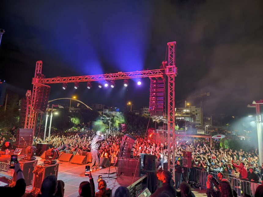 Κοσμοπλημμύρα στο φεστιβάλ "Rapmonsters" για τον Παύλο Φύσσα 15