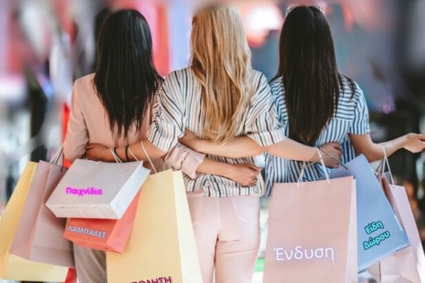 Σε γιορτινούς ρυθμούς μπαίνει από σήμερα η αγορά - Ανοιχτά και την Κυριακή τα καταστήματα 115