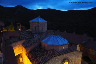Τα βεγγαλικά στην Αναστάσιμη Θεία Λειτουργία 29