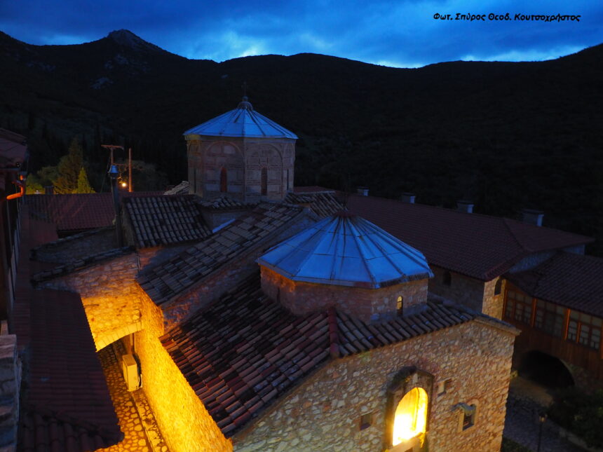 Τα βεγγαλικά στην Αναστάσιμη Θεία Λειτουργία 1