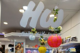 Παιδικές βιτρίνες γεμάτες φως Πασχαλιάς, χρώμα και αγάπη 33