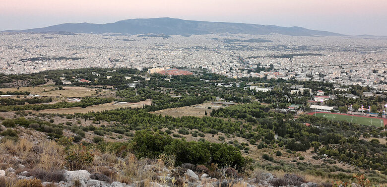 Δήμος Αθηναίων: Να γίνουν πάρκα και κοινόχρηστοι χώροι όλα τα στρατόπεδα εντός αστικού ιστού 15