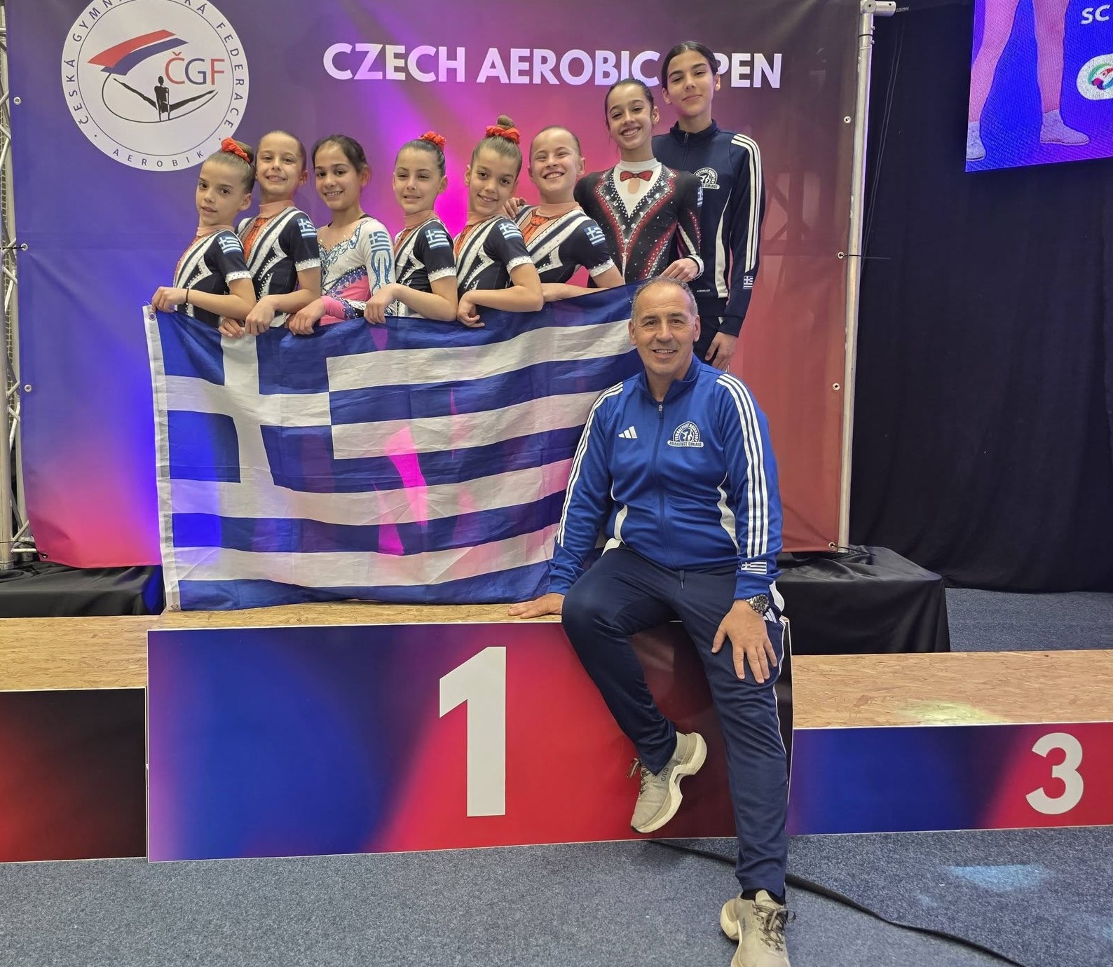 Μεγάλα όνειρα για το μέλλον! Ο ΑΟΓ Χαϊδαρίου αποκάλυψε στην Τσεχία μια σπουδαία γενιά αθλητριών - Βίντεο 13
