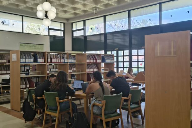 Η Δημοτική Βιβλιοθήκη Χαϊδαρίου και οι νοσταλγοί της καφετέριας - Ας ξεκολλήσουμε! 92