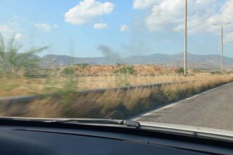 Φωτιά τώρα στον Ασπρόπυργο 20