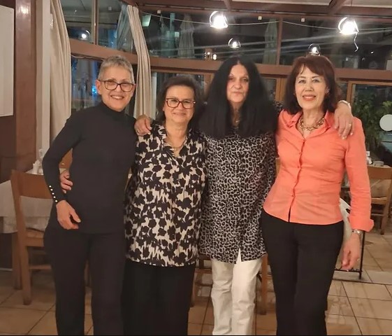 Συμμαθητές... παππούδες και γιαγιάδες, πάντα νέοι! 6 Συμμαθητές... παππούδες και γιαγιάδες, πάντα νέοι! 5